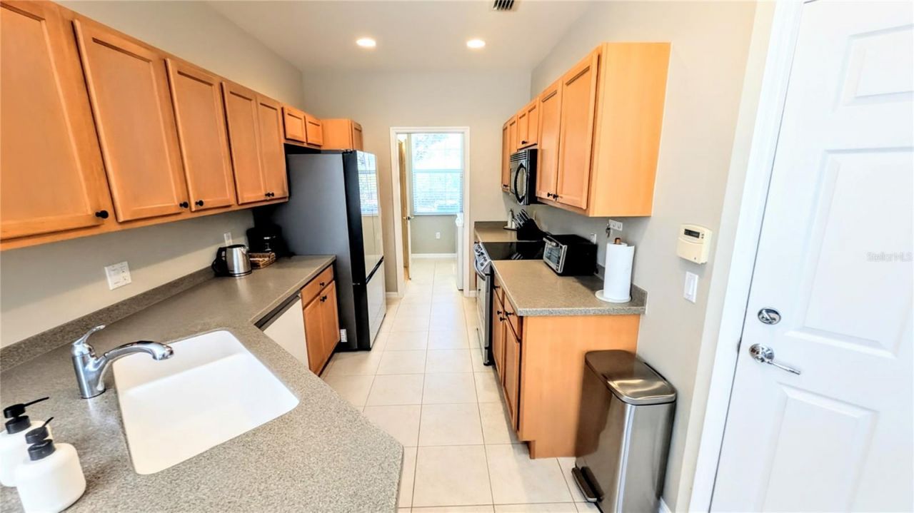 3880 82nd Avenue Circle E, Unit 101, Sarasota, FL 34243 Photo