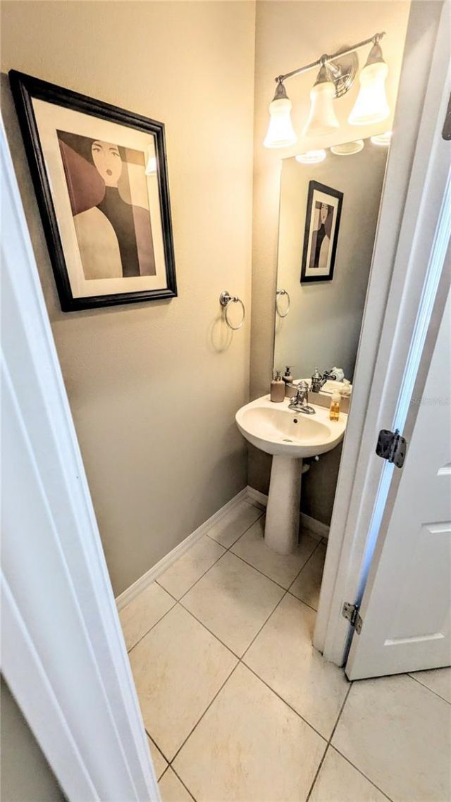 3880 82nd Avenue Circle E, Unit 101, Sarasota, FL 34243 Photo