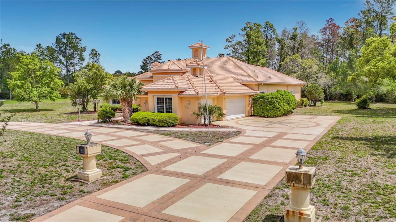 9460 Bearfoot Trail, Weeki Wachee, FL 34613 Photo