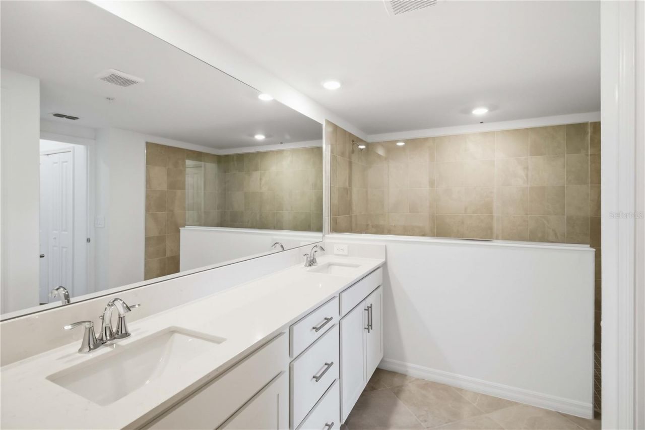 19223 Cherrystone Way, Unit 101, Bradenton, FL 34211 Photo