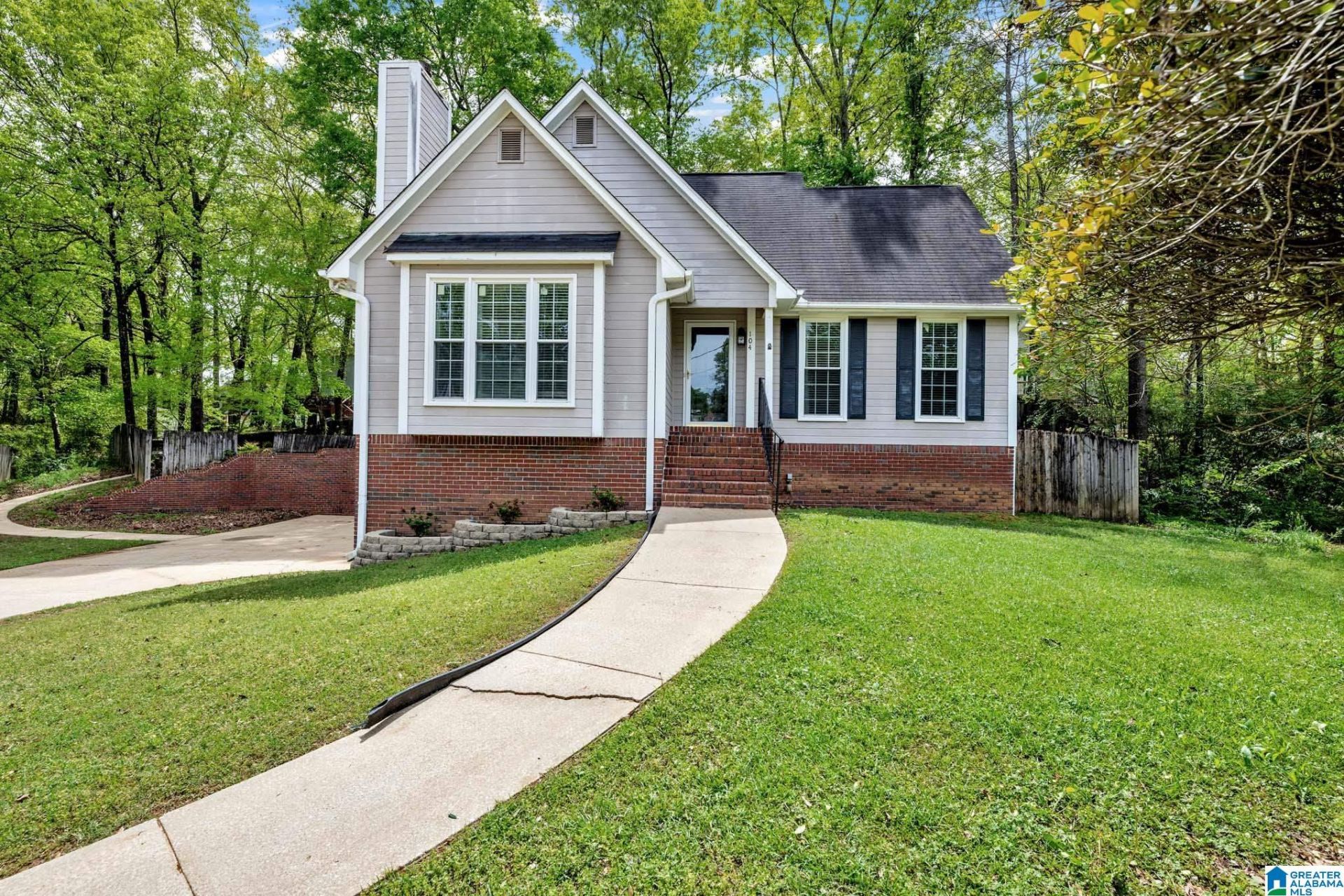 104 Comanche Circle, Alabaster, AL 35007 Main Photo