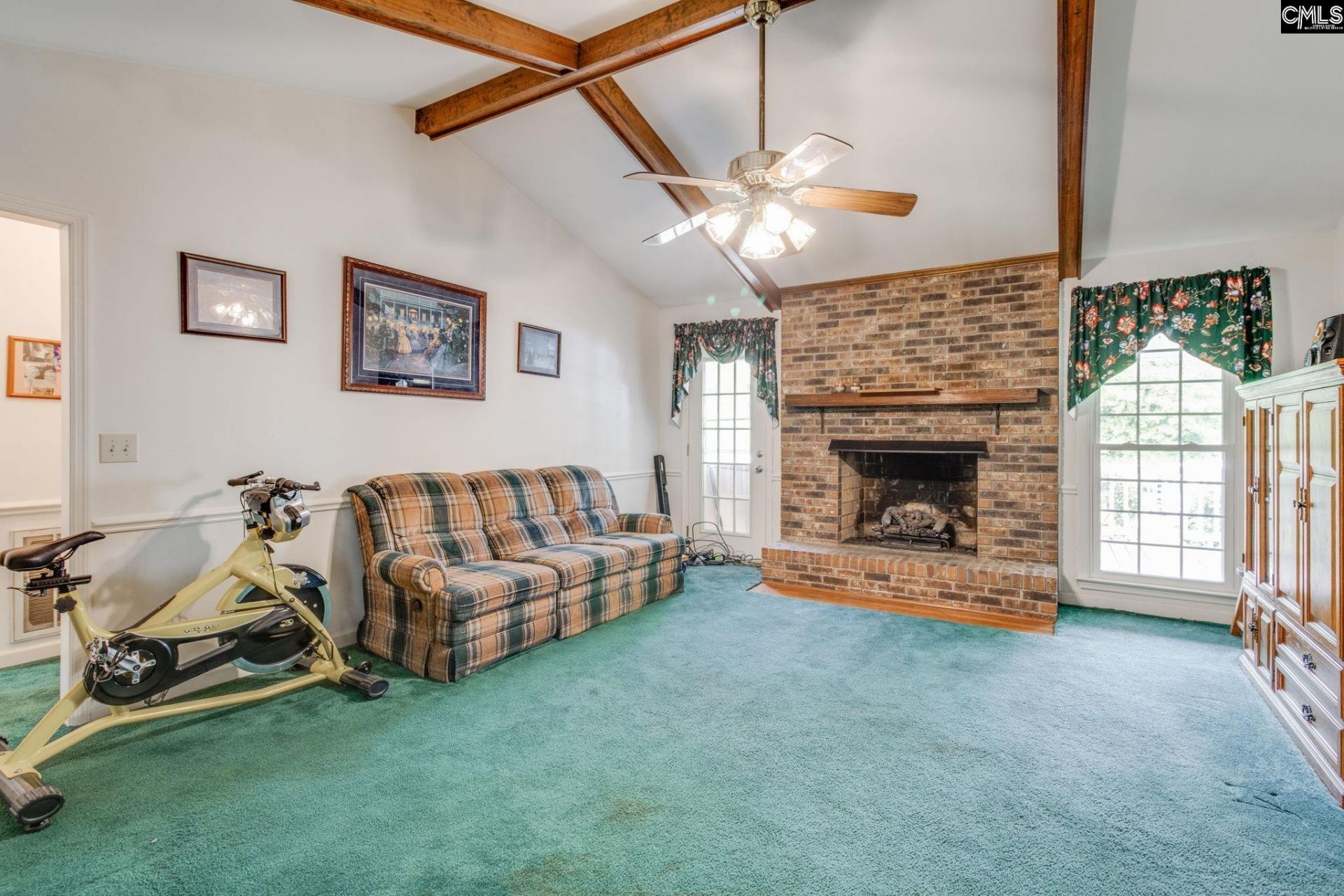 599 Charlotte Thompson School  Photo 9