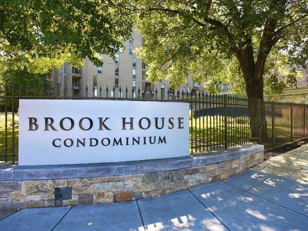 99 Pond Avenue, Unit 201, Brookline, MA 02445