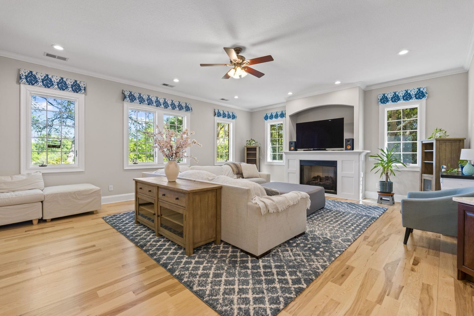 140 Heritage Dr. Photo 19