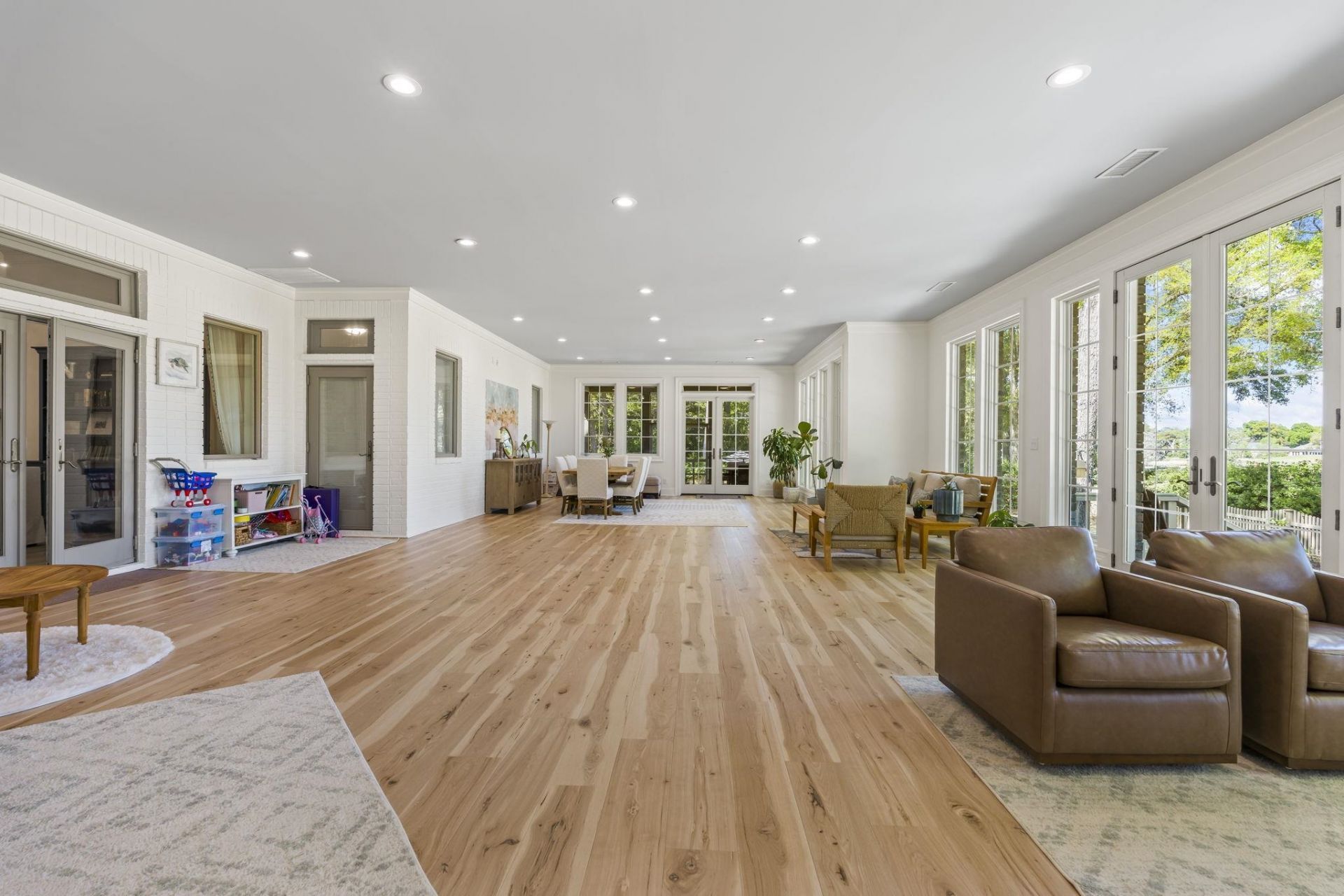 140 Heritage Dr. Photo 22