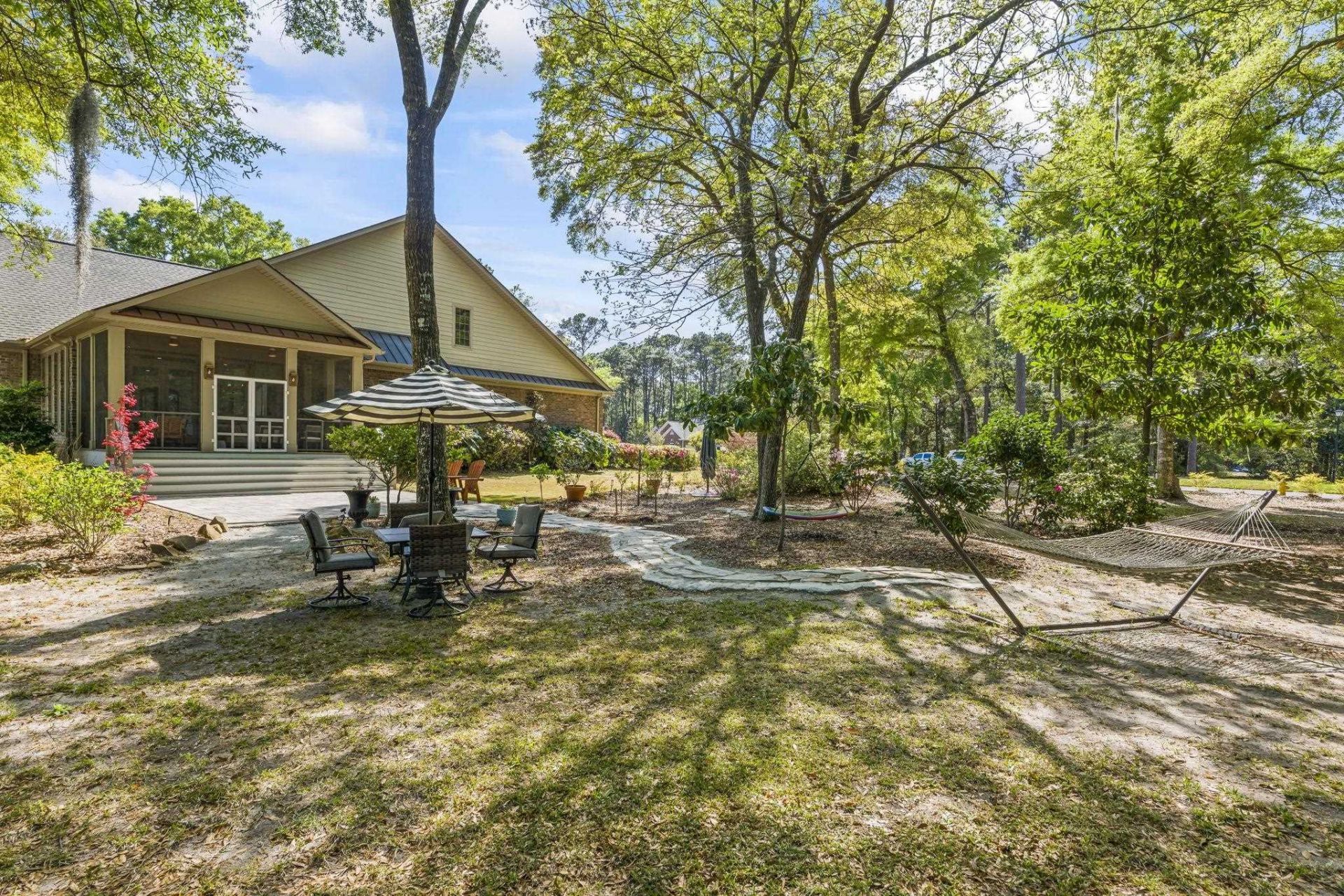 140 Heritage Dr. Photo 26