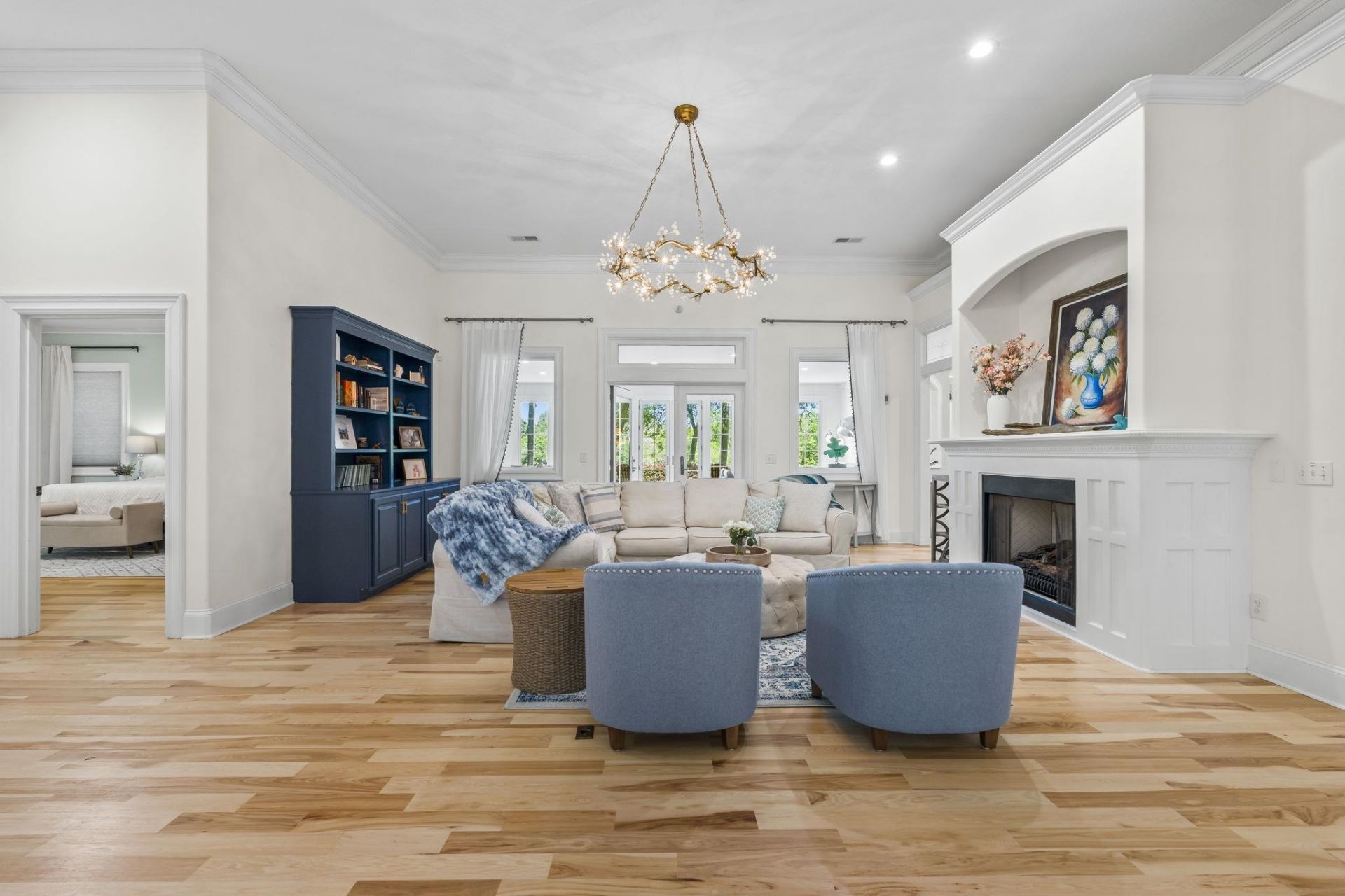 140 Heritage Dr. Photo 8