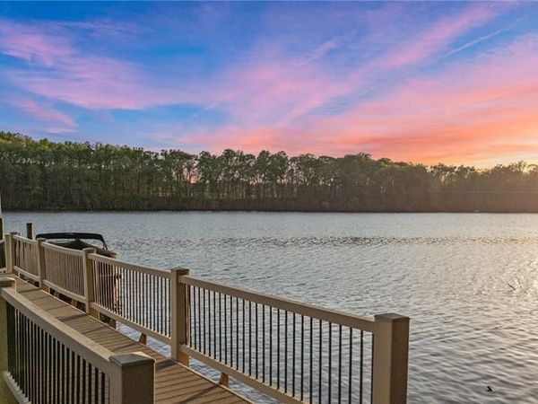 901 Sunset Pointe Drive, Salisbury, NC 28146