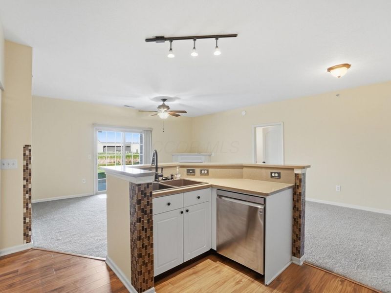 675 Hidden Springs Drive, Lewis Center, OH 43035 Photo 13