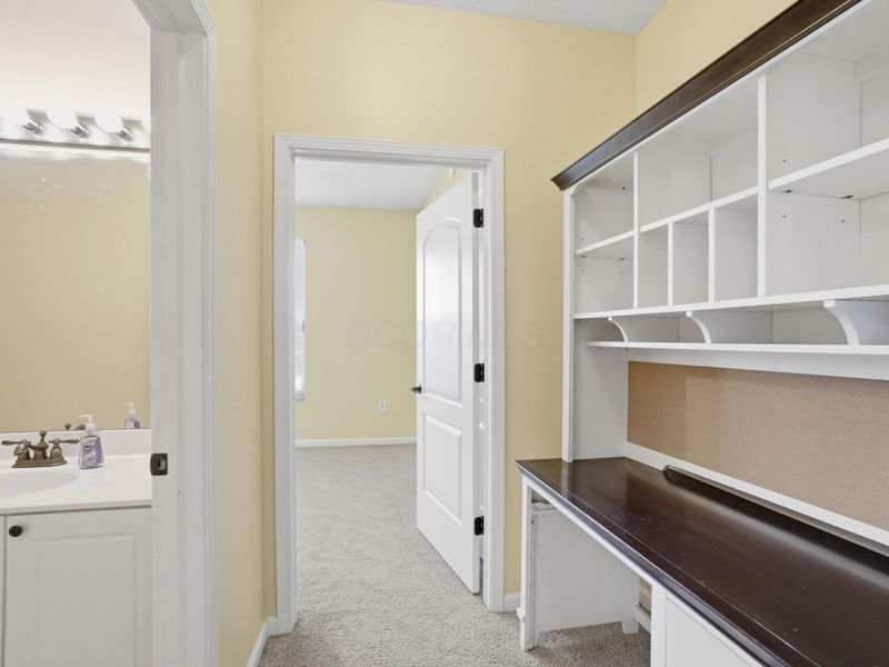 675 Hidden Springs Drive, Lewis Center, OH 43035 Photo 20