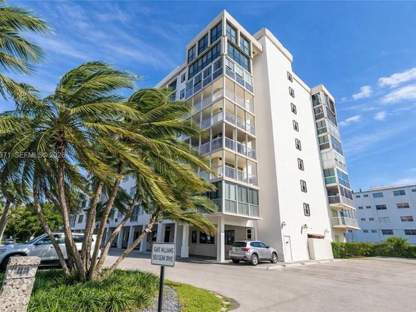 550 Ocean Drive, Unit 3H, Key Biscayne, FL 33149