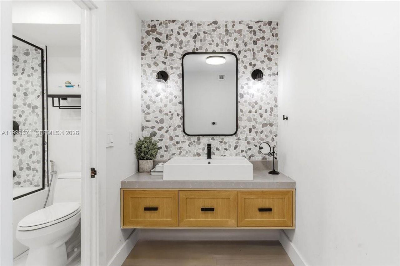 550 Ocean Drive, Unit 3H, Key Biscayne, FL 33149 Photo