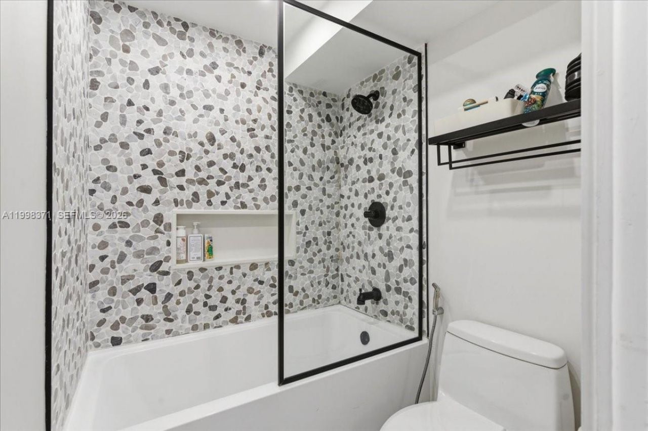 550 Ocean Drive, Unit 3H, Key Biscayne, FL 33149 Photo