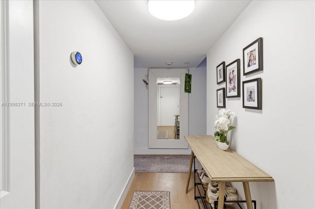 550 Ocean Drive, Unit 3H, Key Biscayne, FL 33149 Photo