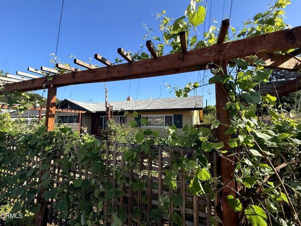 50 E Portal Street, Oak View, CA 93022