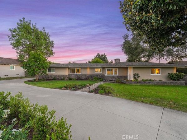 726 E Sierra Madre Avenue, Glendora, CA 91741