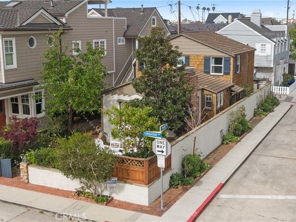 135 Turquoise, Newport Beach, CA 92662