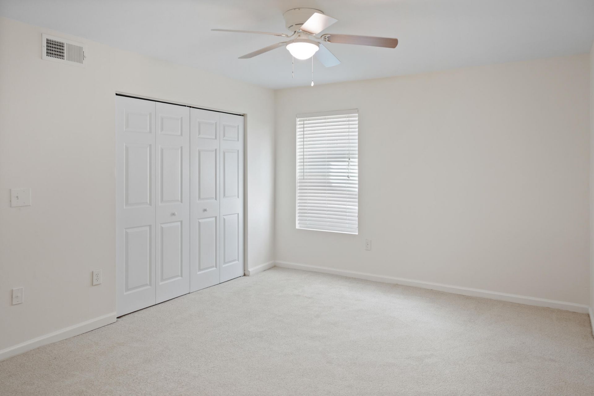 1402 Camp Road Photo 15