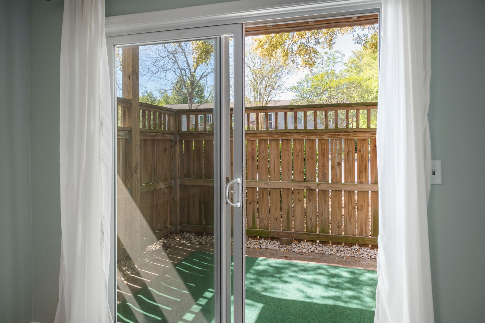 1402 Camp Road Photo 18