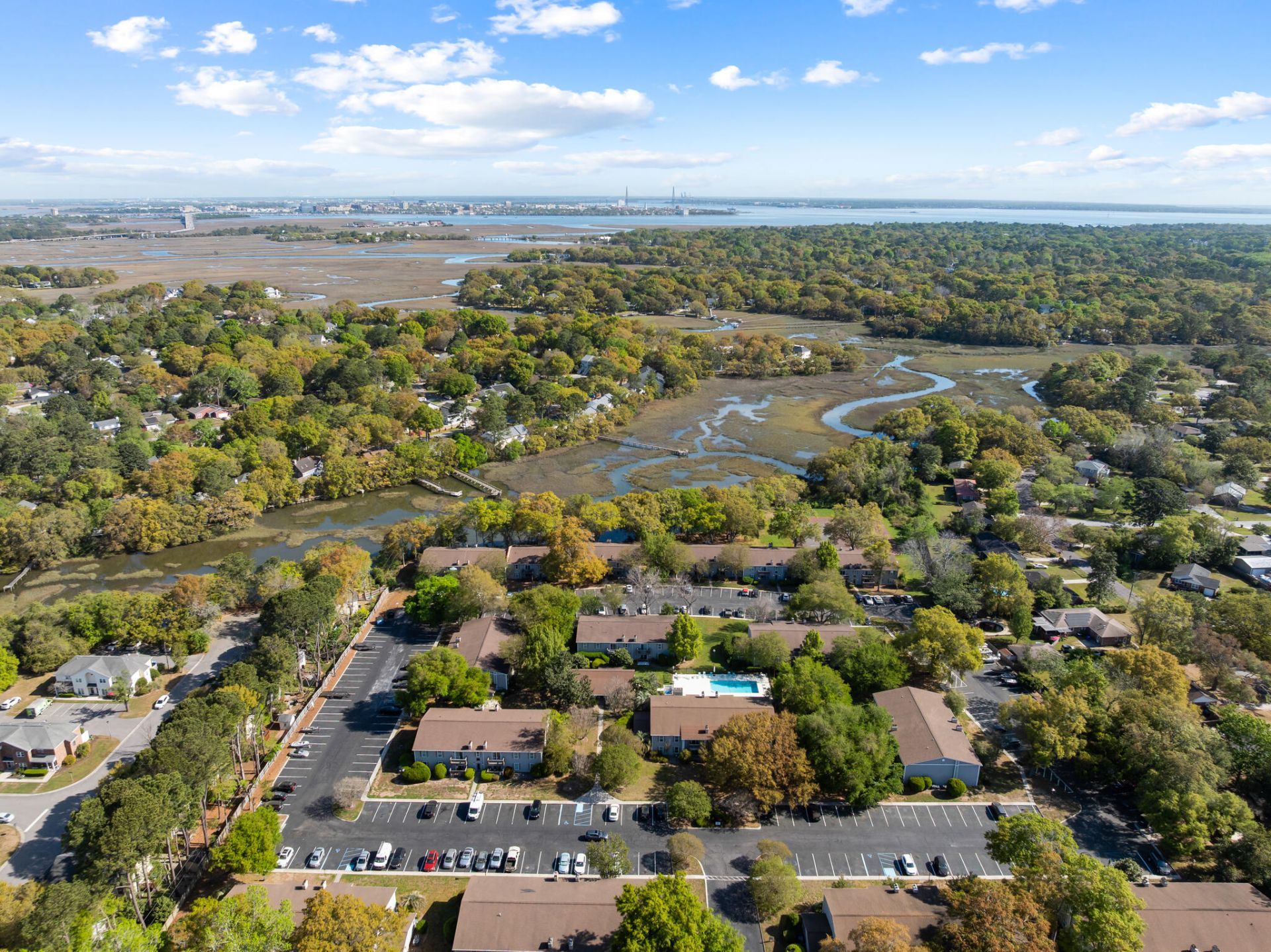 1402 Camp Road Photo 26