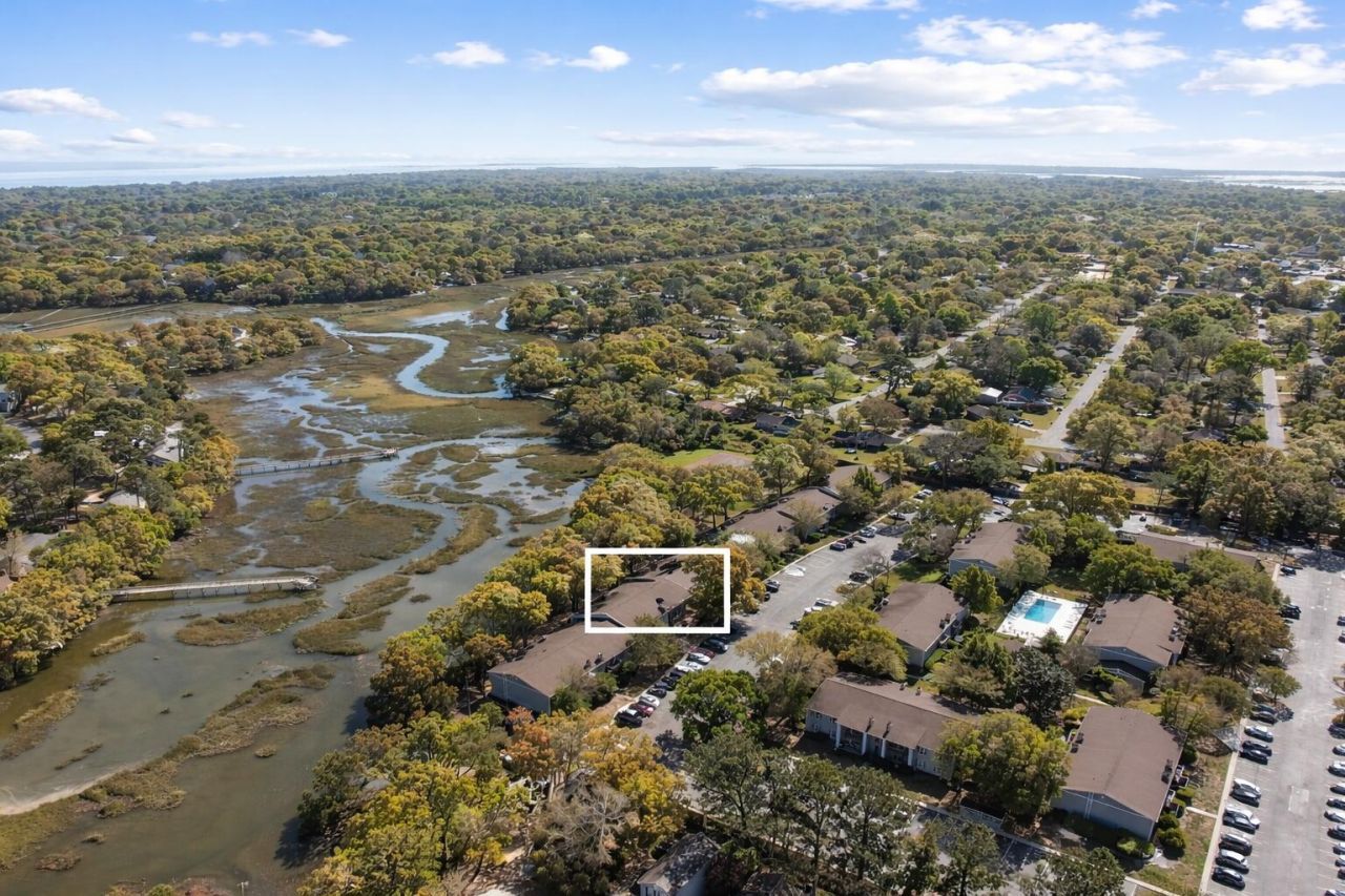 1402 Camp Road Photo 6