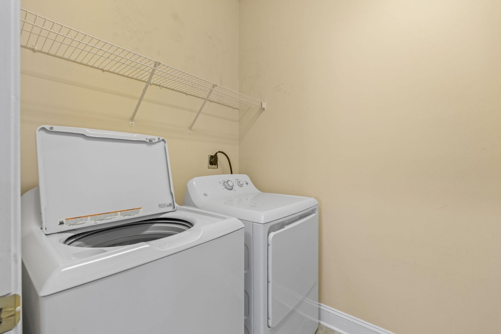 6000 Windsor Green Way Photo 12