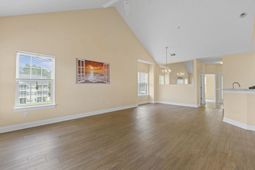 6000 Windsor Green Way photo 4