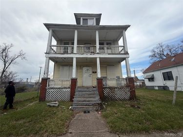 17407 St. Aubin , Detroit, MI 48116