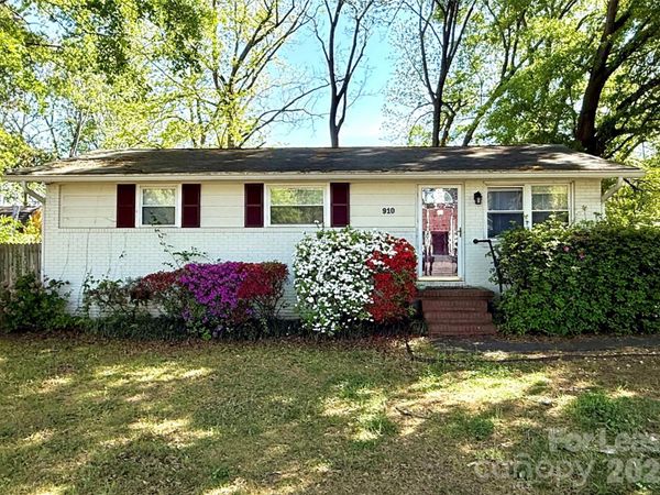 910 Edgemont Avenue , Belmont, NC 28012