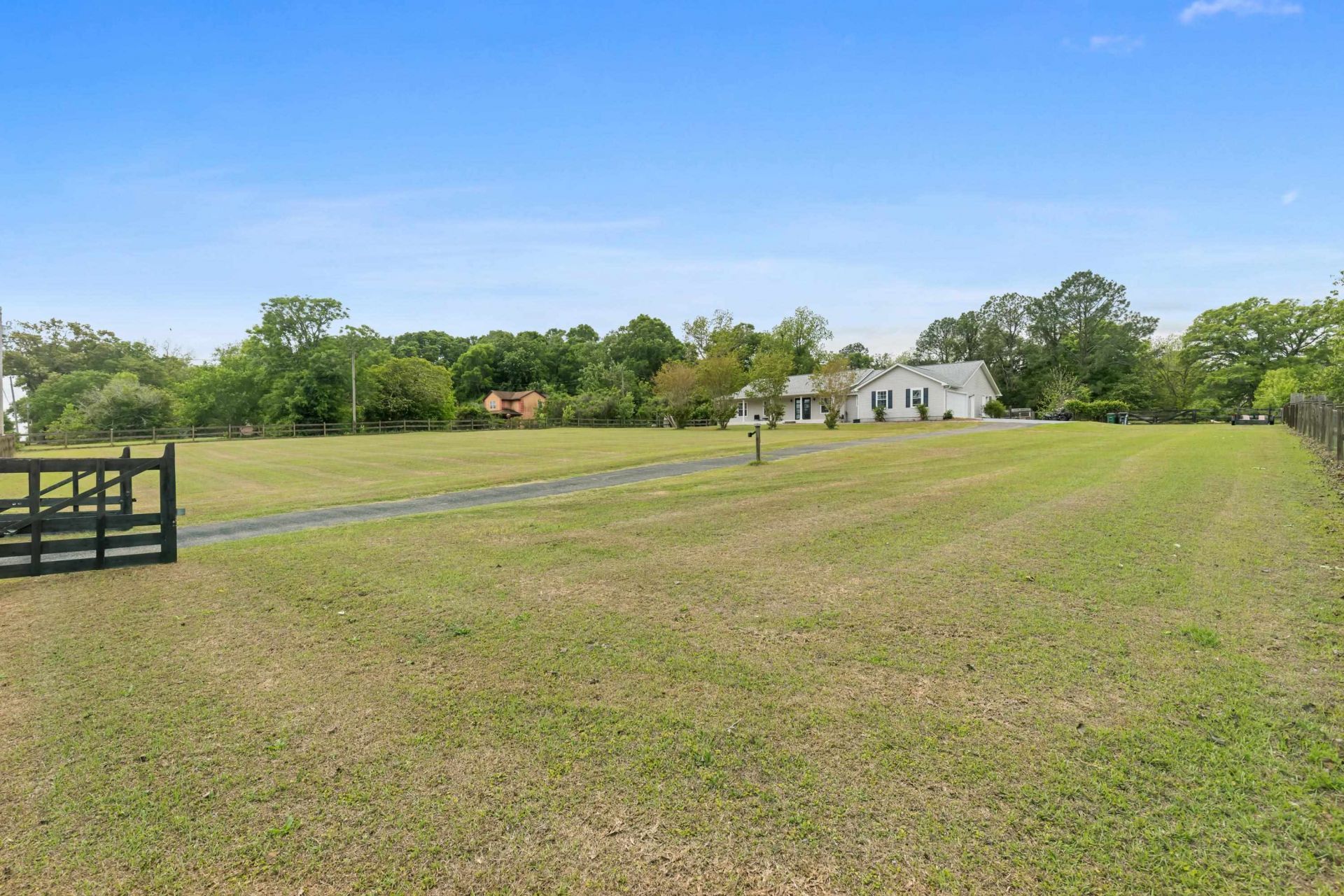 1386 Tung Hill Drive, Tallahassee, FL 32317 Photo