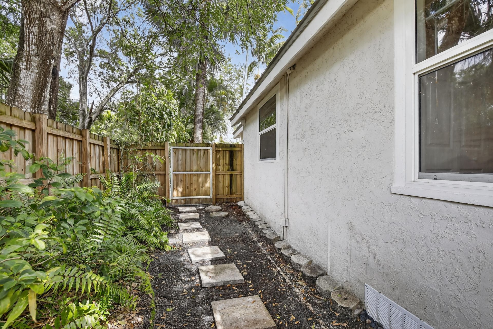 605 SW 6th Avenue, Fort Lauderdale, FL 33315 Photo