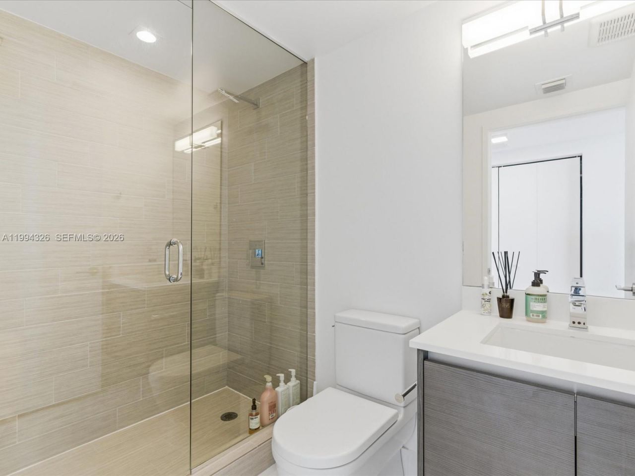 330 Sunny Isles Blvd, Unit 5-1508, Sunny Isles Beach, FL 33160 Photo