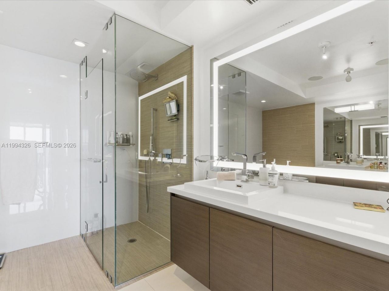 330 Sunny Isles Blvd, Unit 5-1508, Sunny Isles Beach, FL 33160 Photo