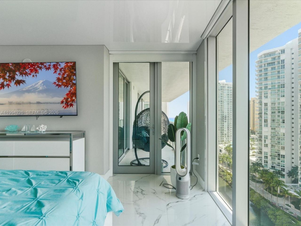 330 Sunny Isles Blvd, Unit 5-1508, Sunny Isles Beach, FL 33160 Photo