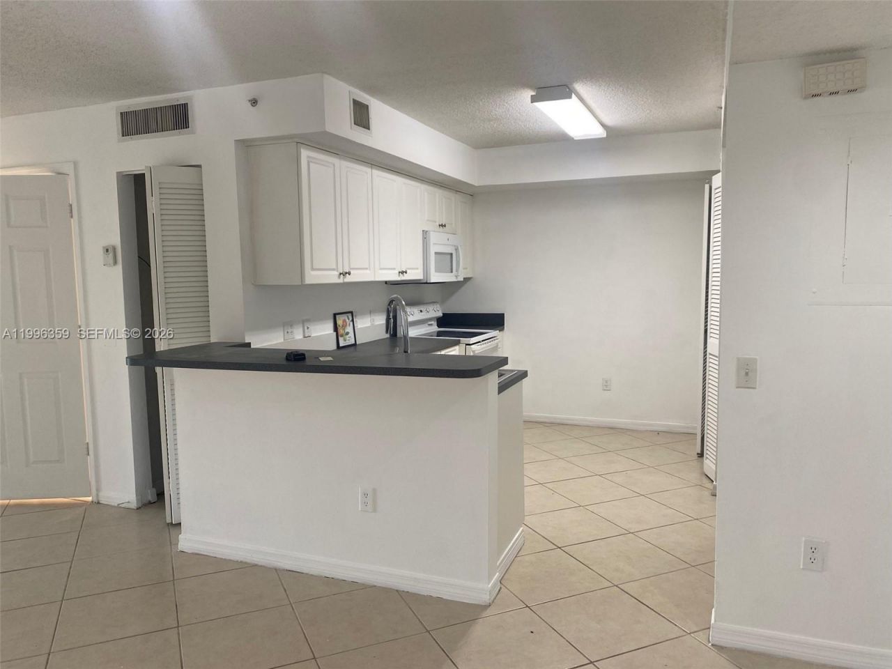 9645 NW 1st Ct, Unit 1-106, Pembroke Pines, FL 33024 Photo