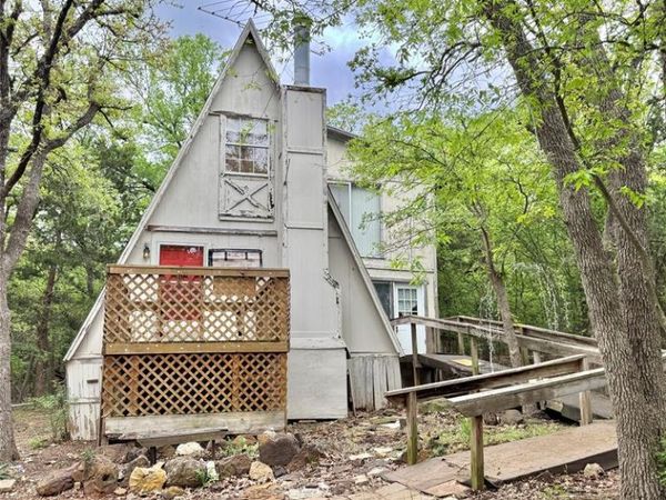 320 Hillside Lane, Valley View, TX 76272