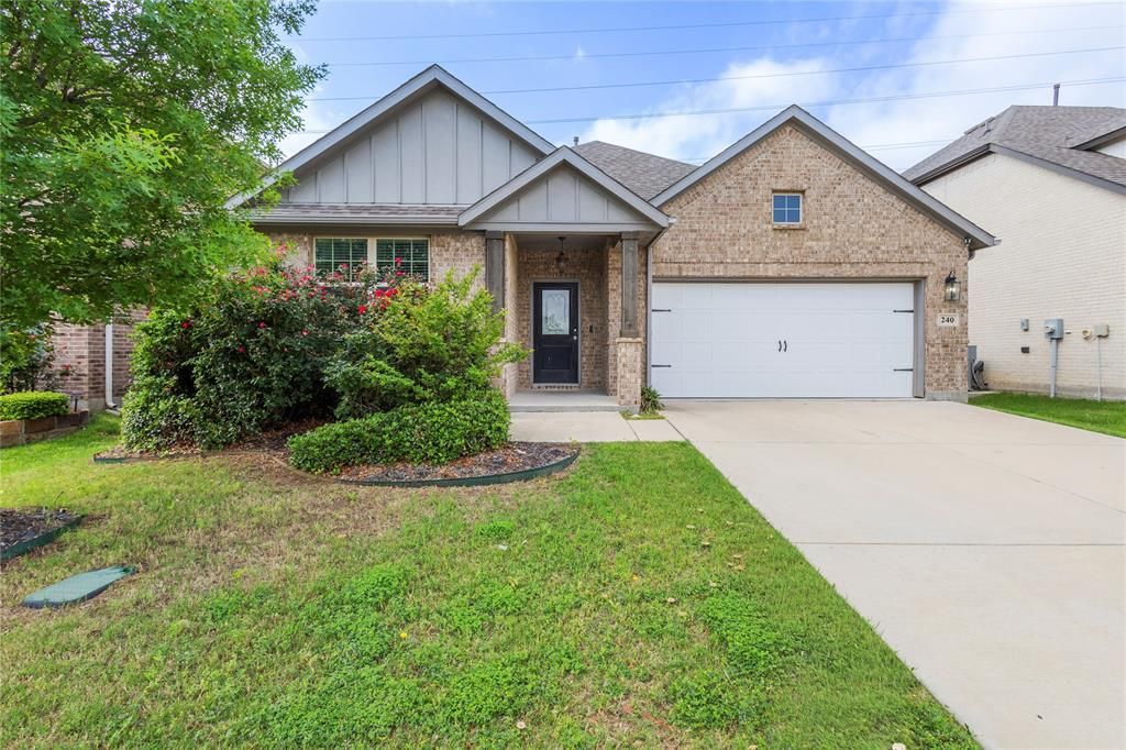 240 Darlington Trail, Fort Worth, TX 76131 Main Photo