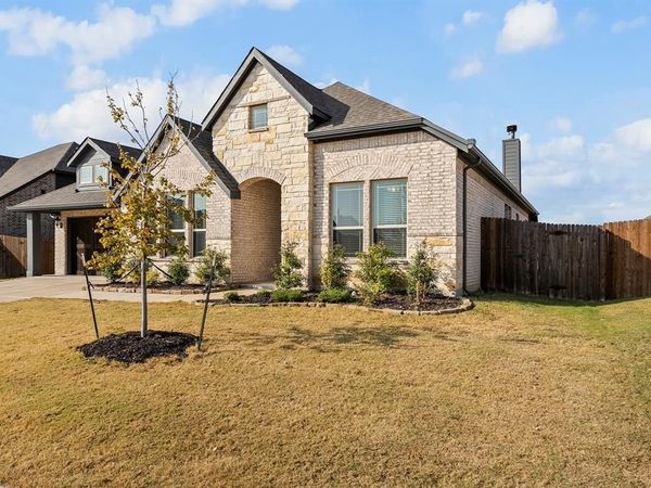 213 Perennial Way , Waxahachie, TX 75165