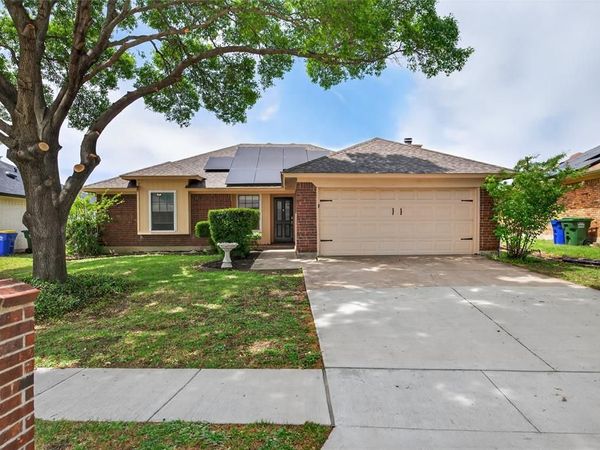 6637 Whitley Road, Watauga, TX 76148