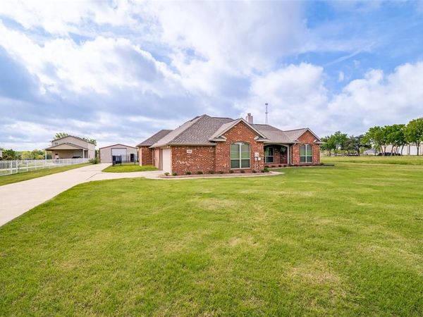 9798 Helms Trail, Forney, TX 75126