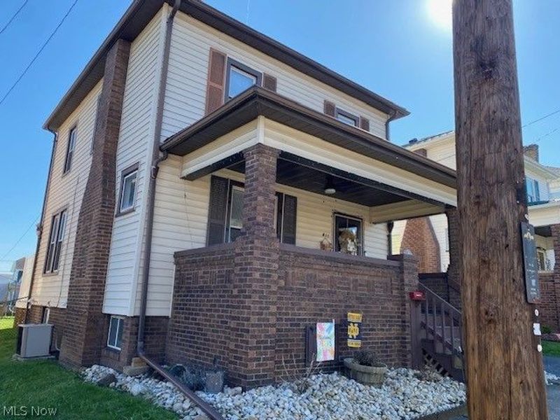 811 Loretta Avenue, Toronto, OH 43964 Photo 2