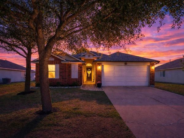 303 McCoy LN, Hutto, TX 78634