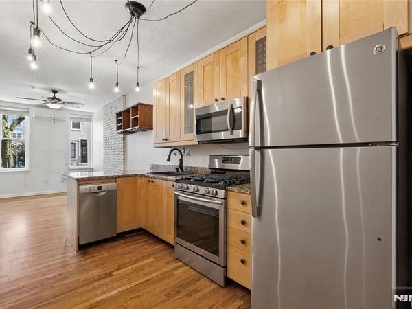 124 Madison Street 1, Unit 1, HOBOKEN, NJ 07030