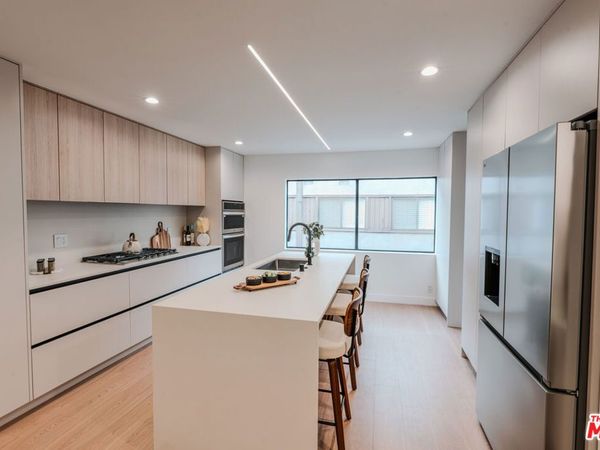 4622 Glencoe Avenue, Unit 4, Marina Del Rey, CA 90292