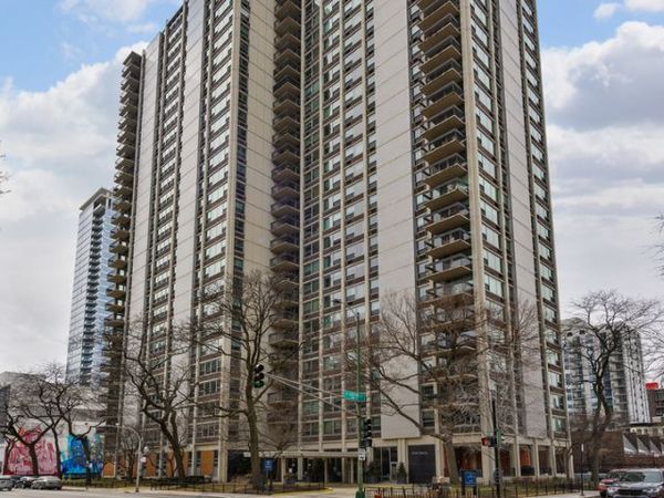1255 N Sandburg Terrace , Unit 1207E, Chicago, IL 60610