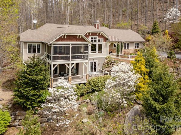 315 Crossvine Trail, Hendersonville, NC 28739