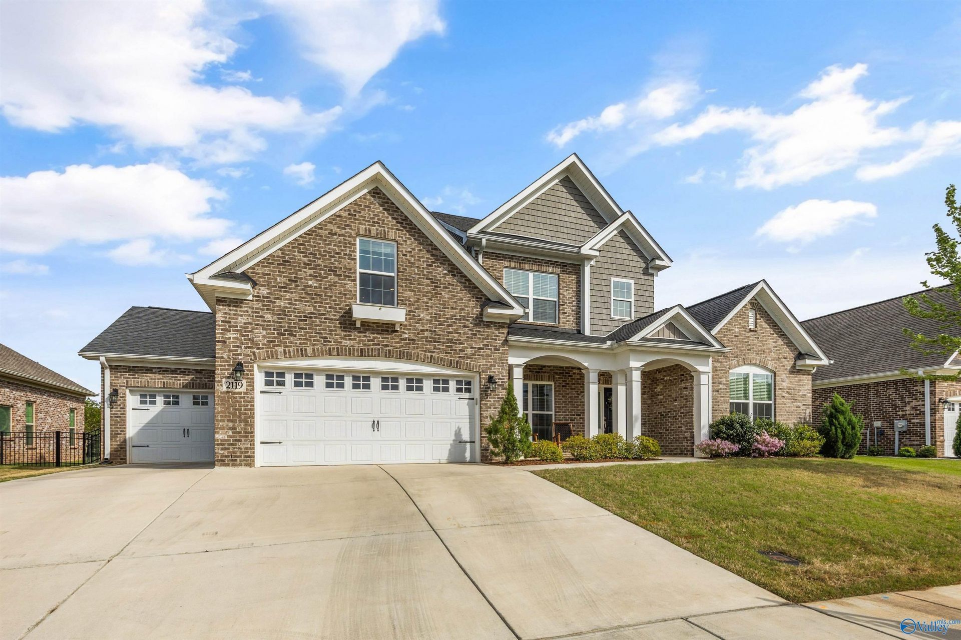 2119 Jackson Bend Sw, Huntsville, AL 35803 Main Photo