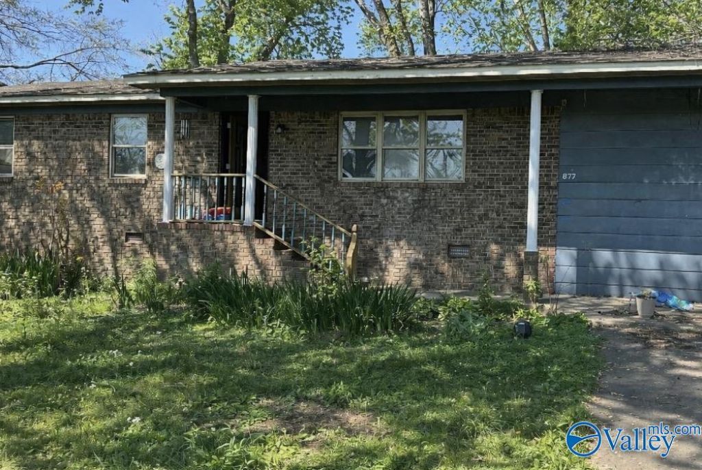 877 Highland Street, Boaz, AL 35957 Main Photo