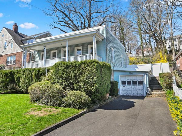 50 Sherwood Drive, Larchmont, NY 10538