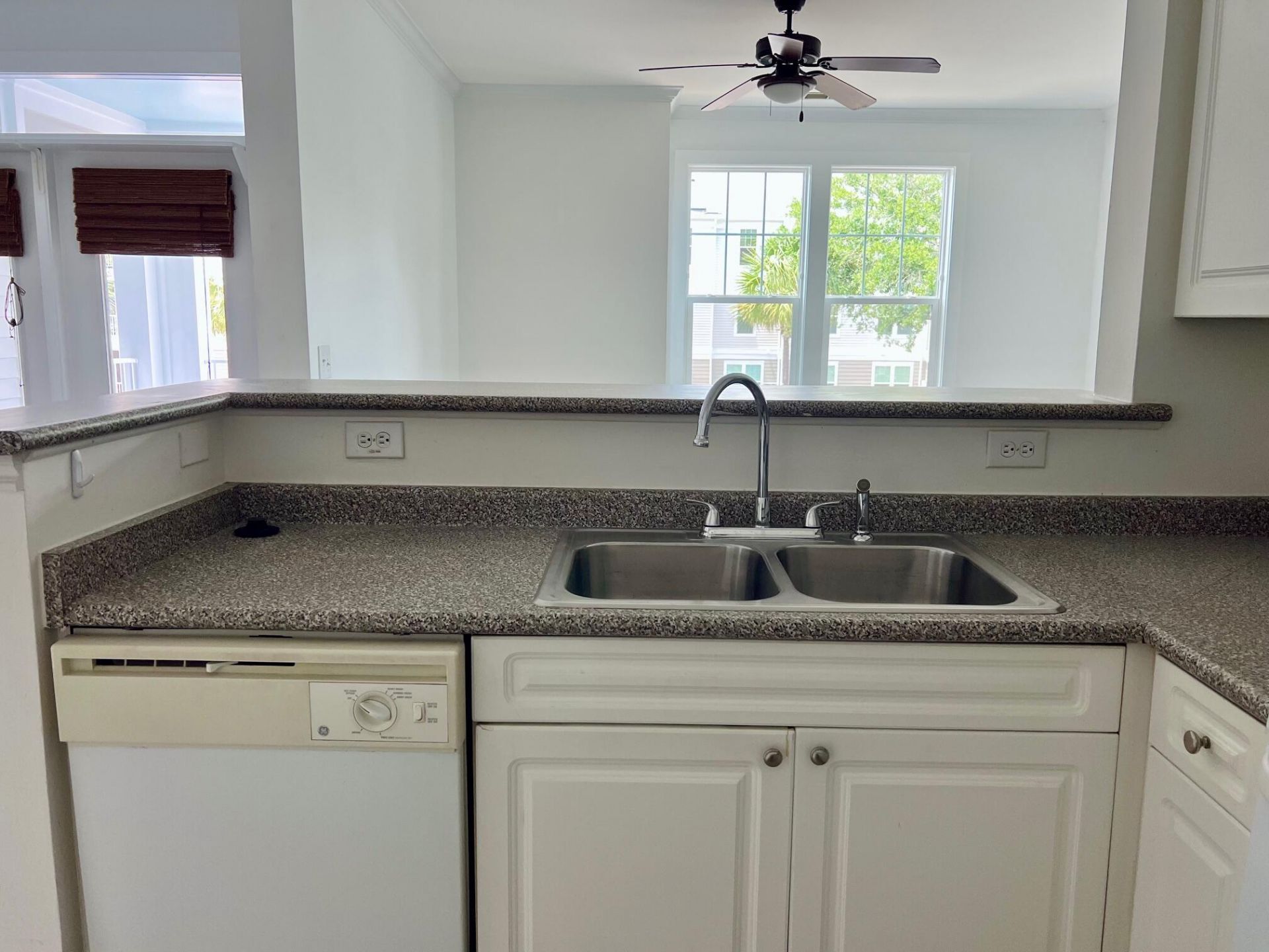 130 River Landing Drive Photo 10